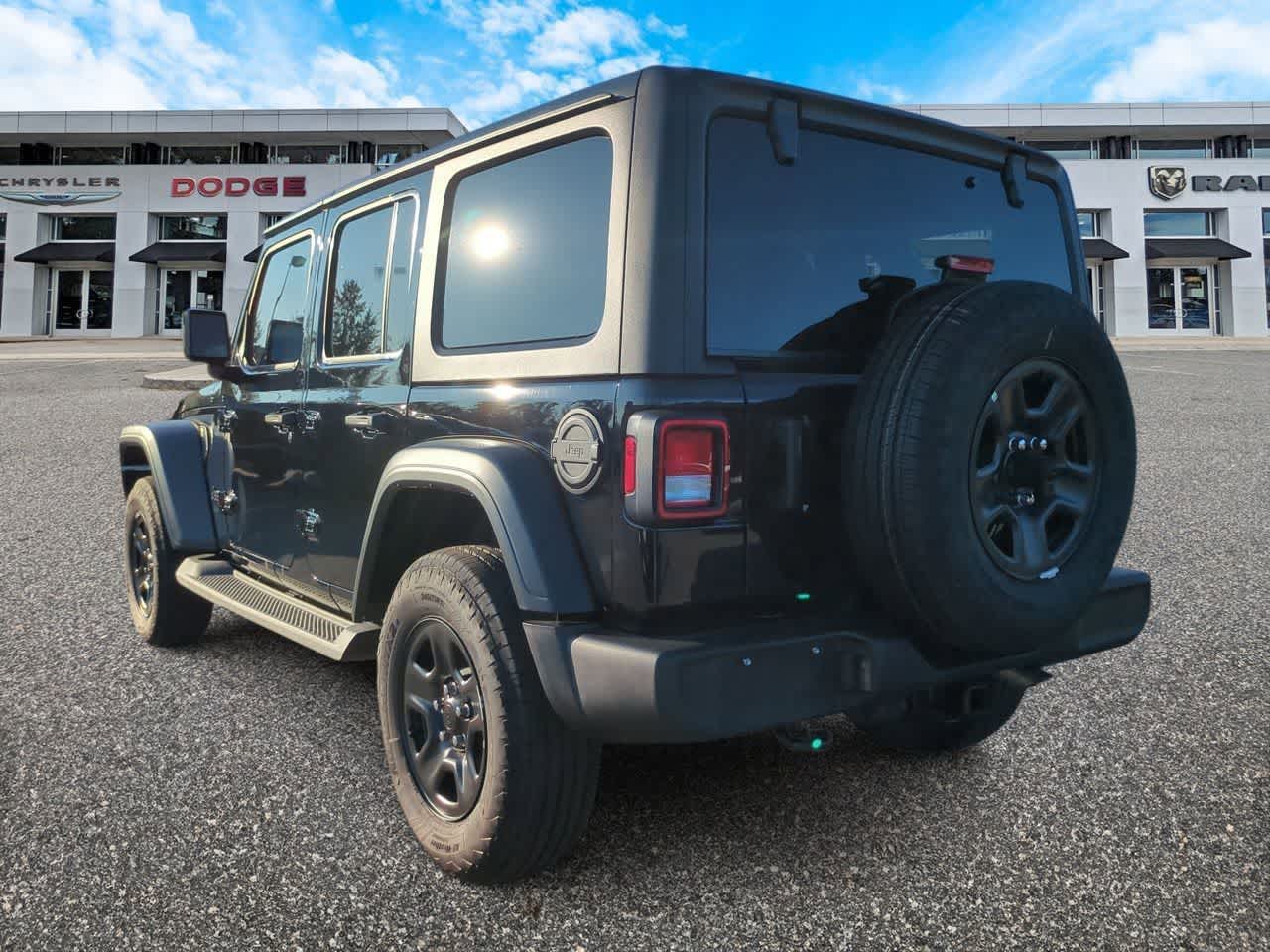 Thumbnail: 2026 Jeep Wrangler - 6