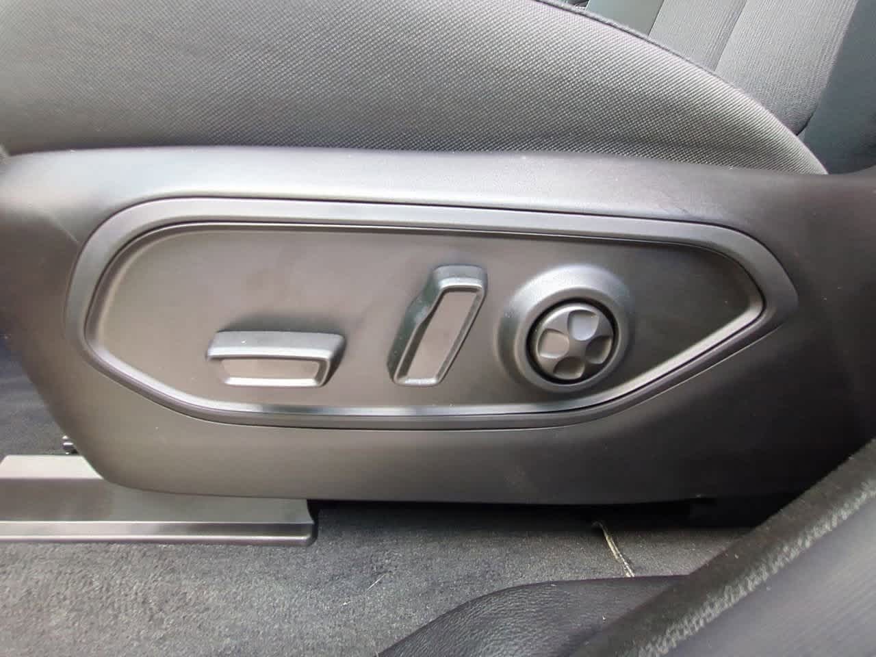 Thumbnail: 2025 Jeep Grand Cherokee L - 18