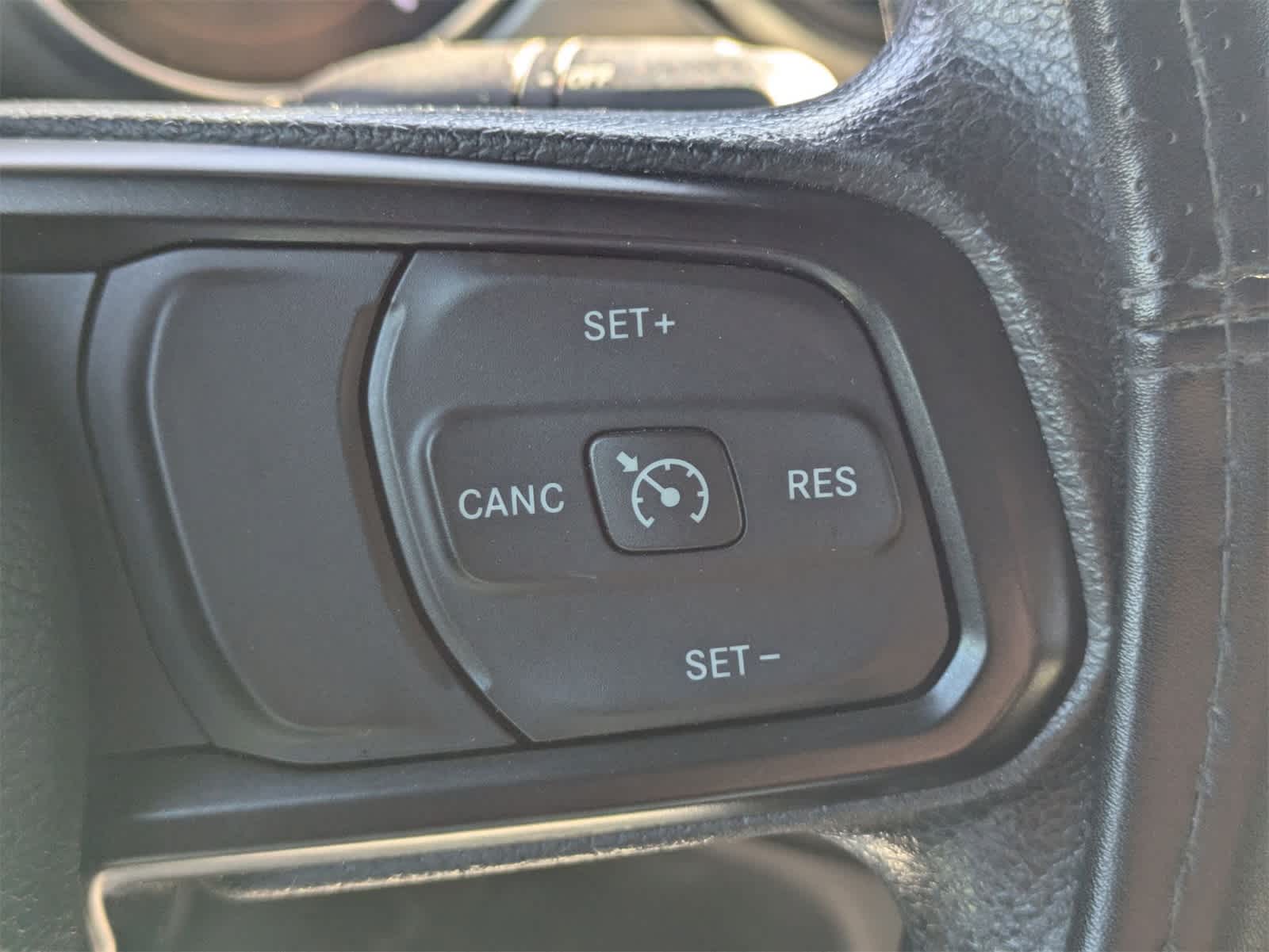 Thumbnail: 2021 Jeep Wrangler - 9