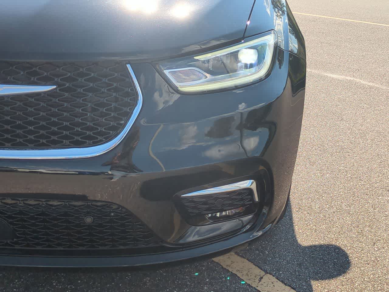 Thumbnail: 2026 Chrysler Pacifica - 11