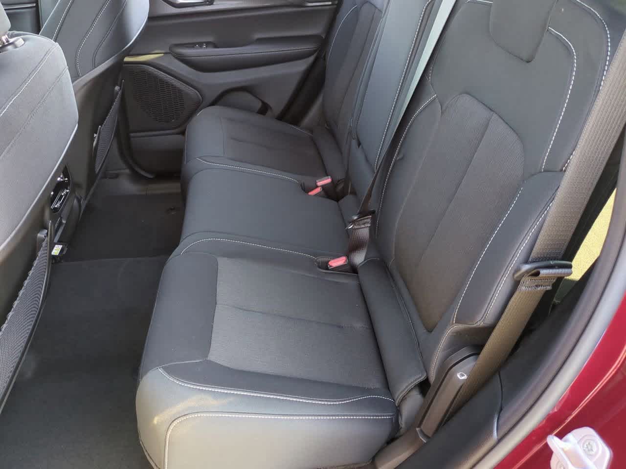 Thumbnail: 2025 Jeep Grand Cherokee - 21