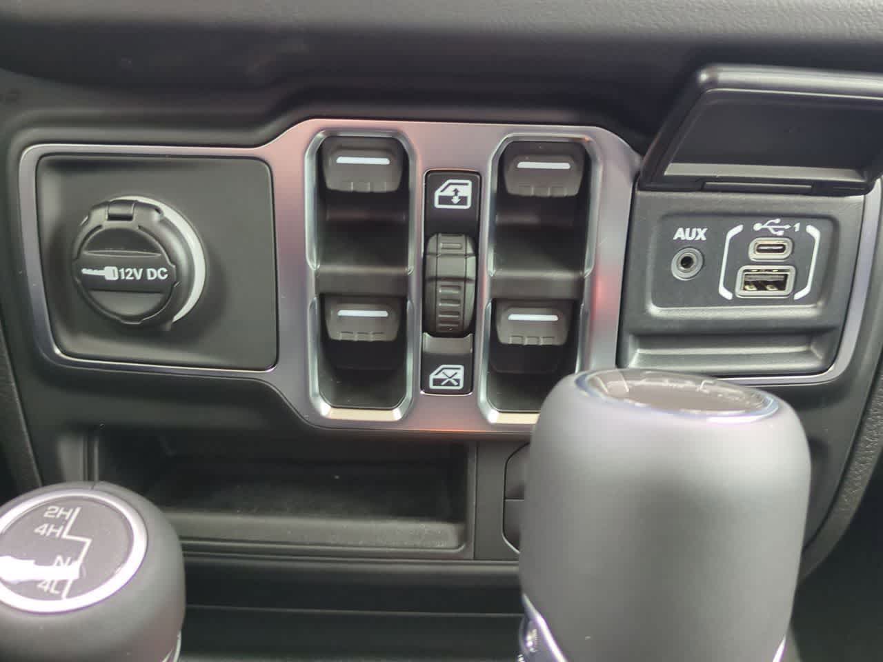 Thumbnail: 2026 Jeep Gladiator - 32