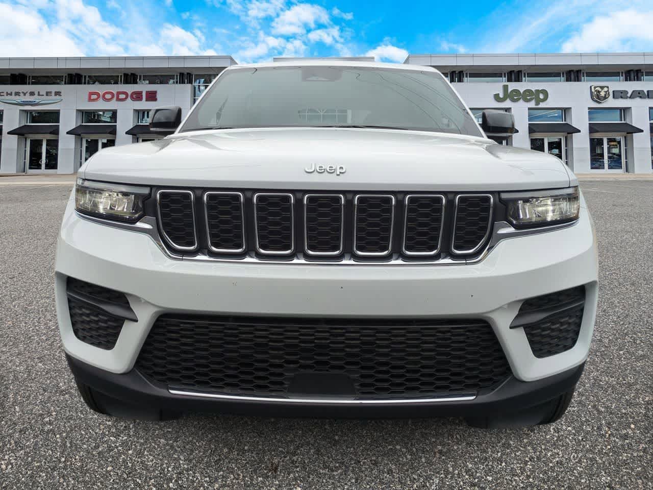 Thumbnail: 2025 Jeep Grand Cherokee - 3