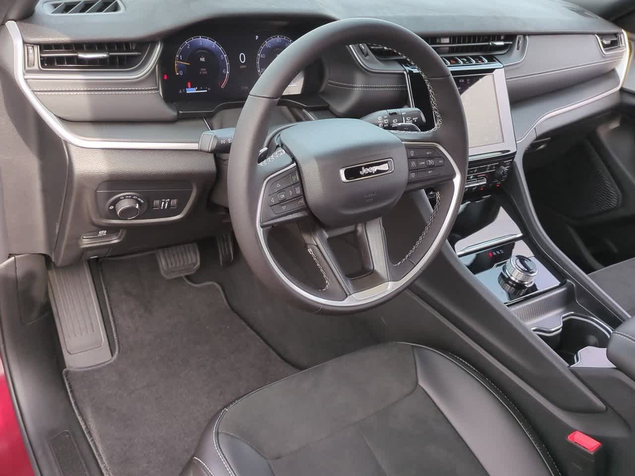 Thumbnail: 2025 Jeep Grand Cherokee - 10