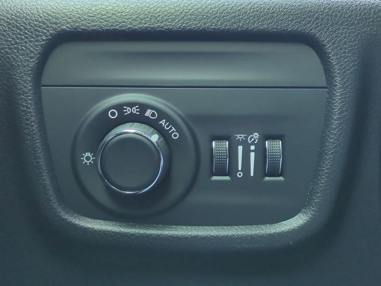 Thumbnail: 2025 Jeep Grand Cherokee - 18