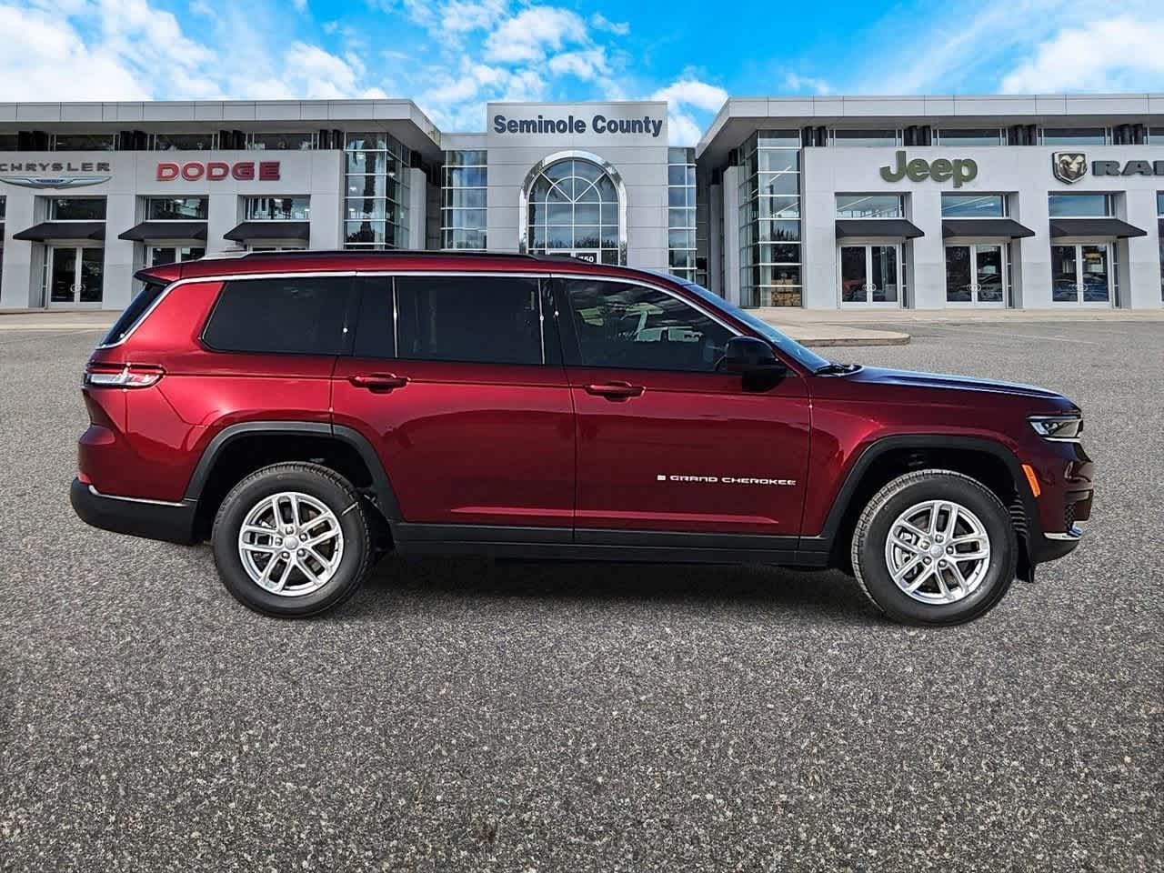 Thumbnail: 2025 Jeep Grand Cherokee L - 9