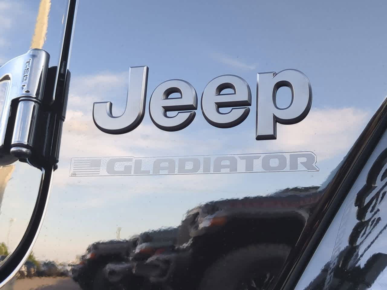 Thumbnail: 2025 Jeep Gladiator - 12