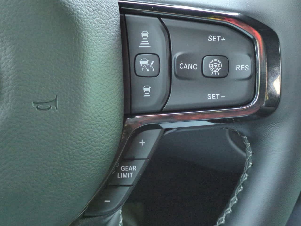 Thumbnail: 2026 RAM 1500 - 25