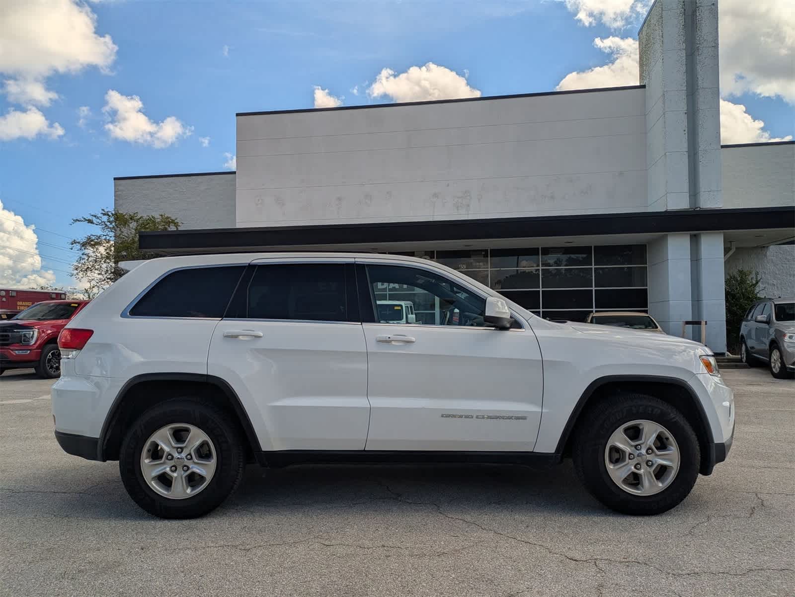 Thumbnail: 2014 Jeep Grand Cherokee - 4