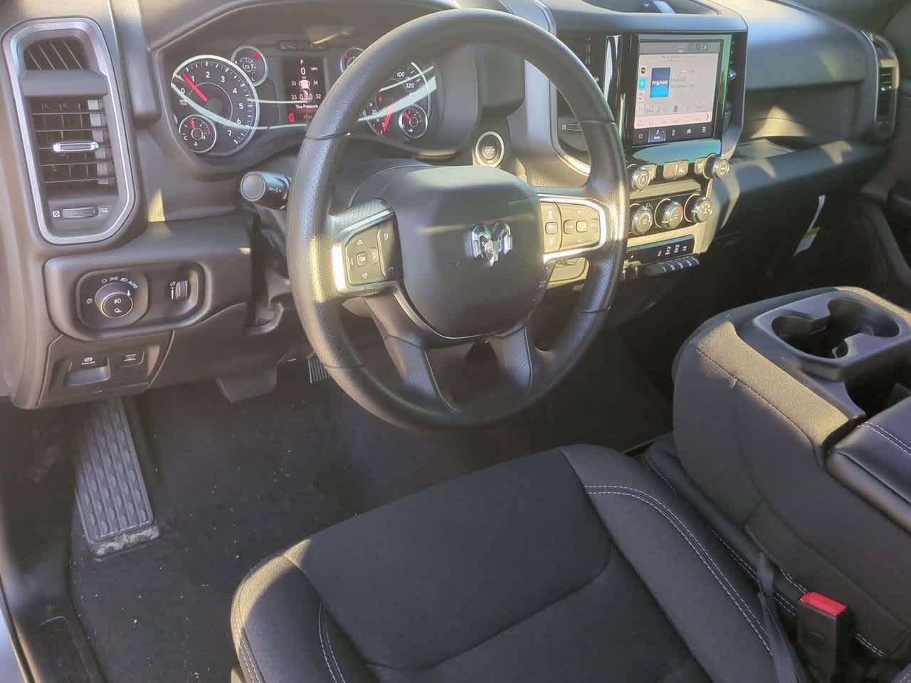 Thumbnail: 2025 RAM 1500 - 10