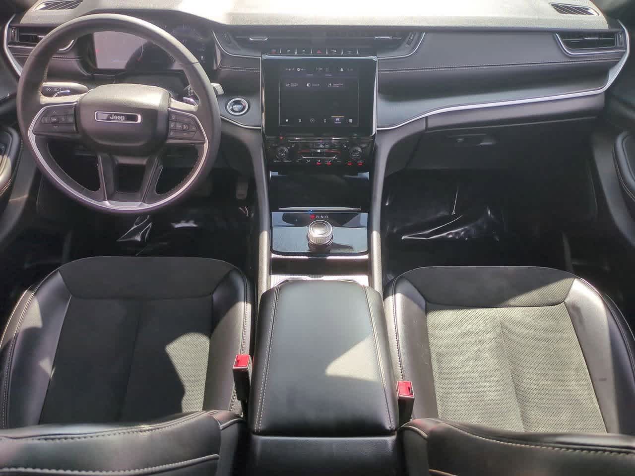 Thumbnail: 2024 Jeep Grand Cherokee L - 16