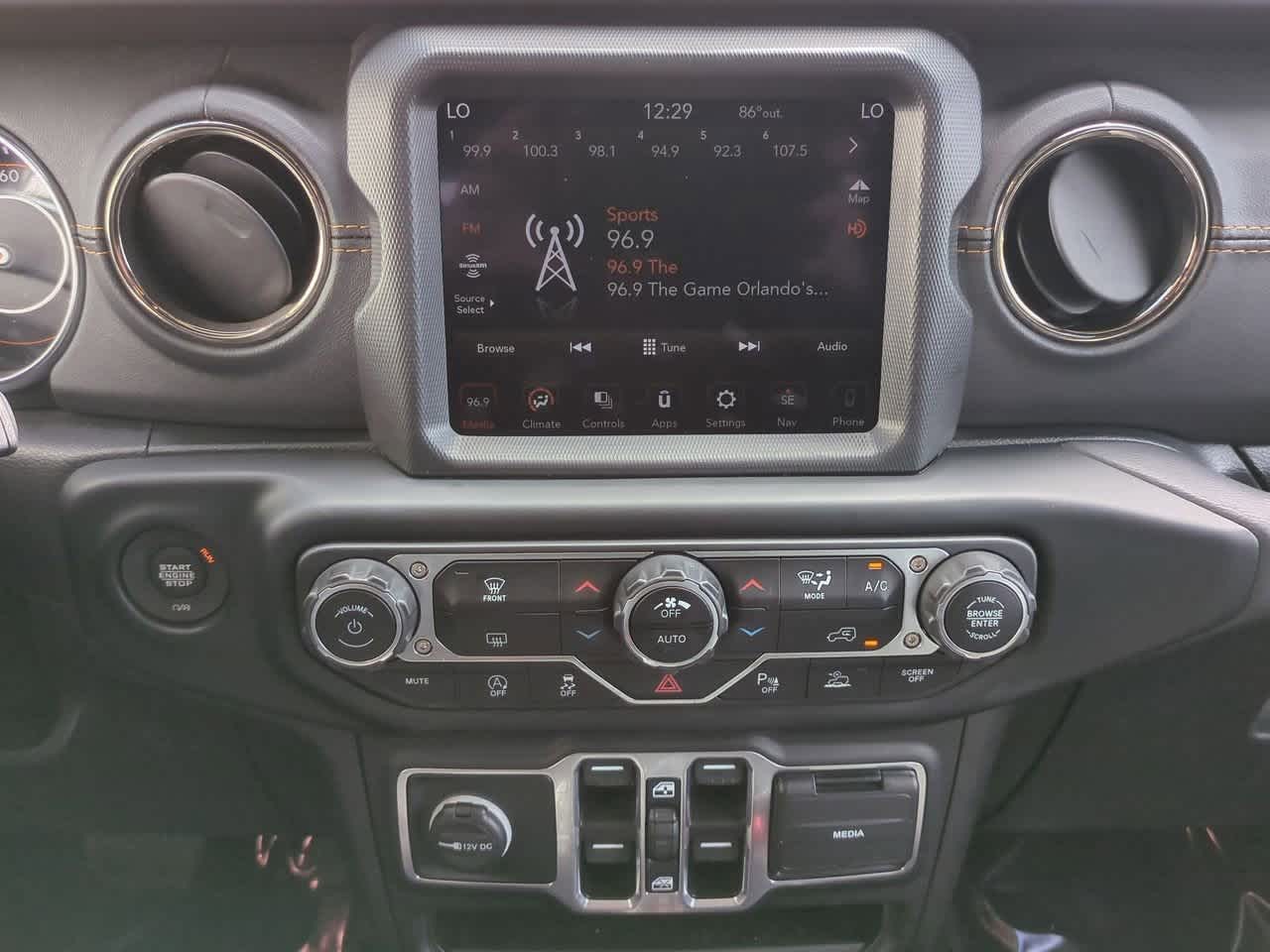 Thumbnail: 2021 Jeep Gladiator - 28