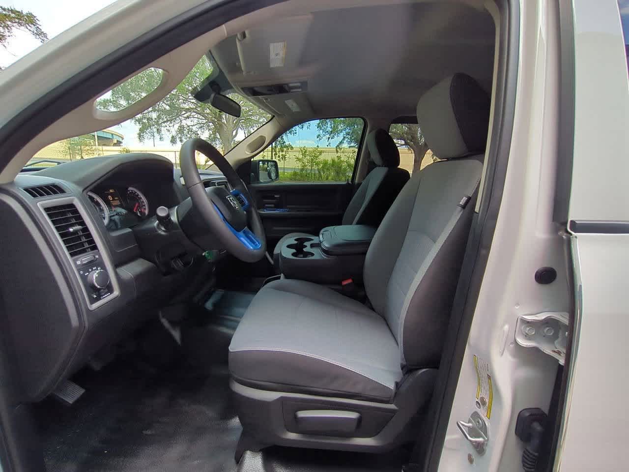Thumbnail: 2021 RAM 1500 Classic - 17