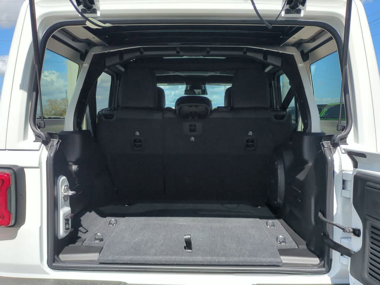 Thumbnail: 2026 Jeep Wrangler - 35