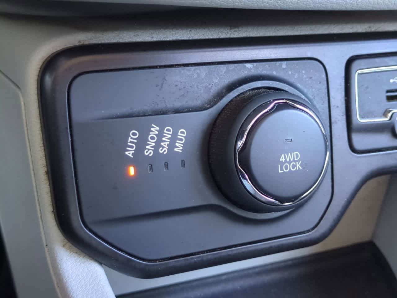 Thumbnail: 2021 Jeep Renegade - 18