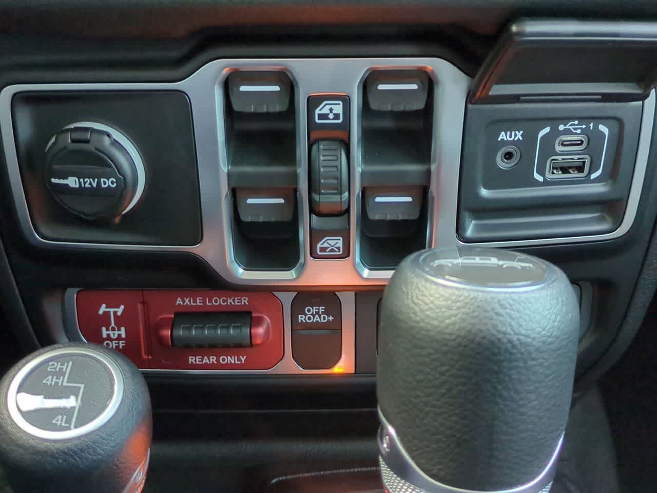 Thumbnail: 2026 Jeep Gladiator - 32