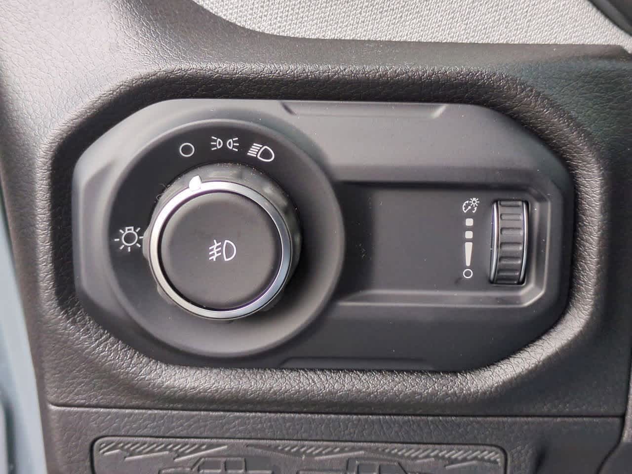 Thumbnail: 2025 Jeep Wrangler - 18