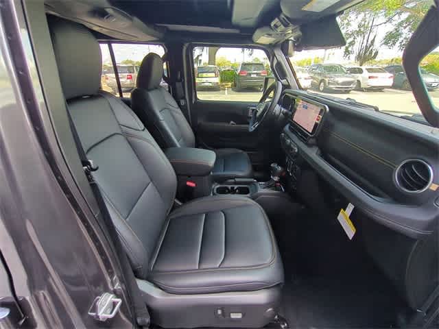 Thumbnail: 2025 Jeep Wrangler - 22