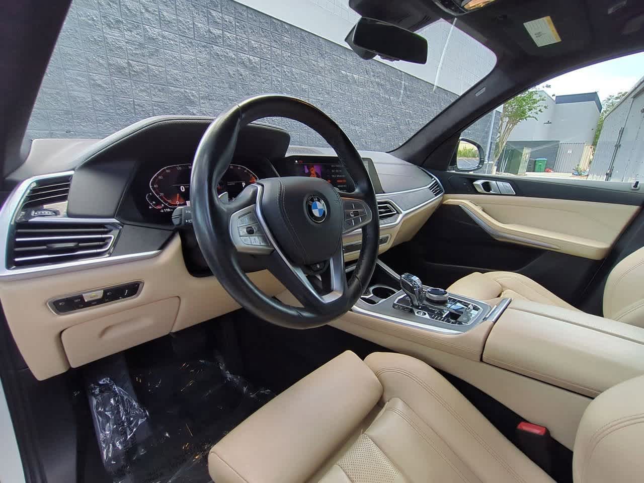 2022 BMW X7 xDrive40i 10
