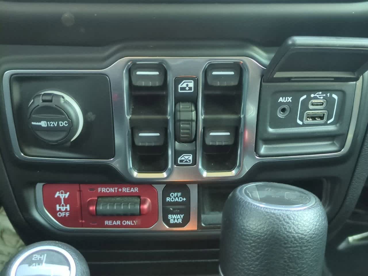 Thumbnail: 2023 Jeep Wrangler - 32