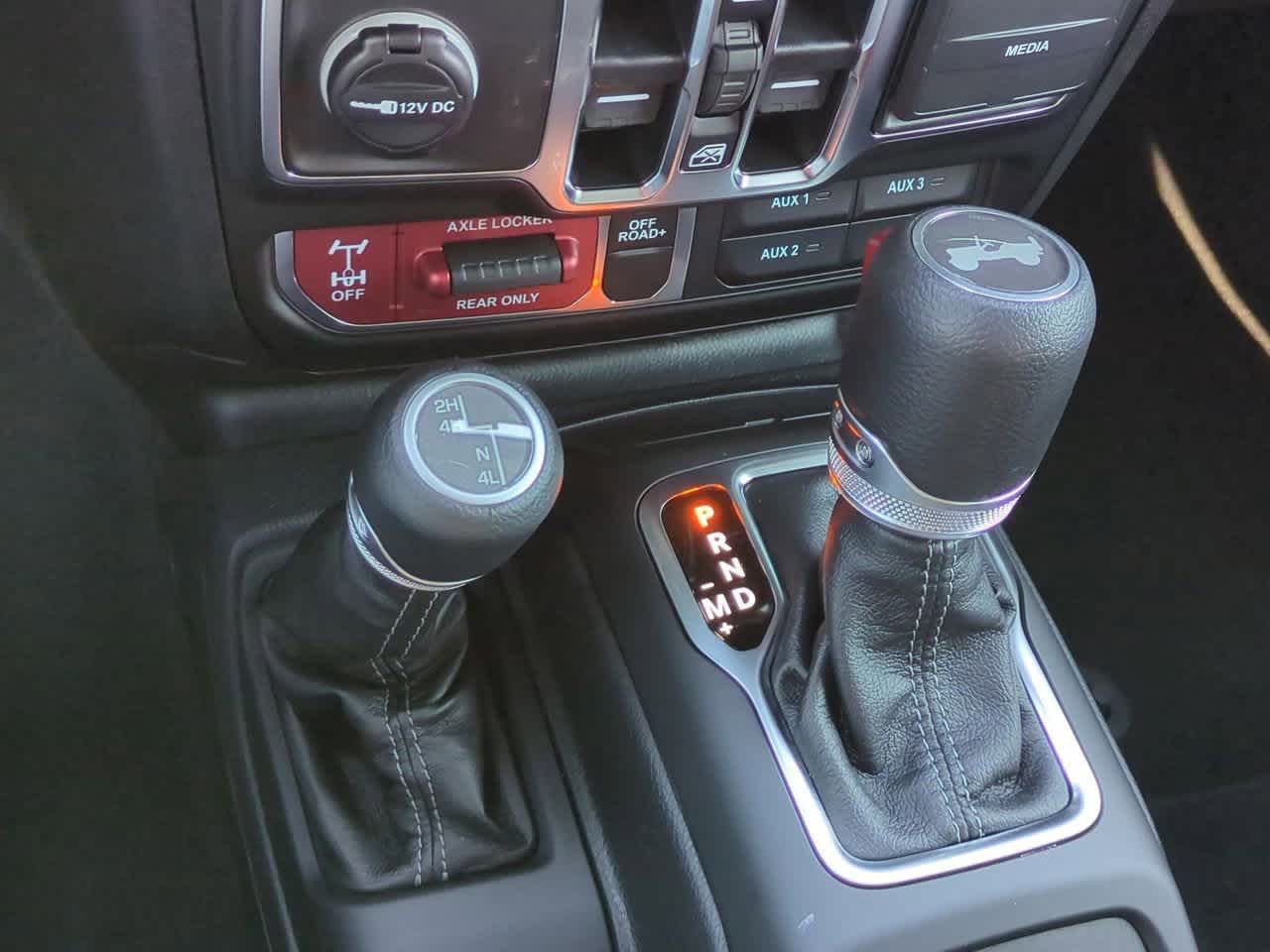 Thumbnail: 2025 Jeep Wrangler - 32