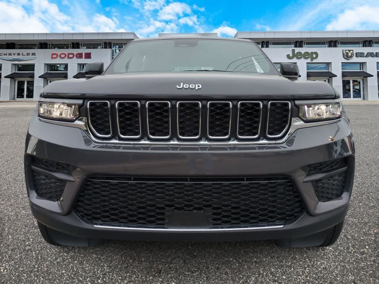 Thumbnail: 2025 Jeep Grand Cherokee - 3