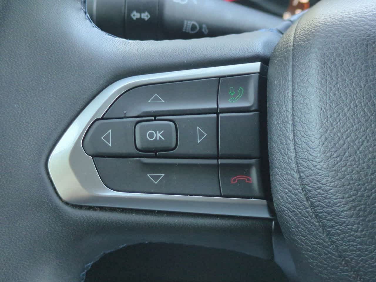 Thumbnail: 2022 Jeep Compass - 24