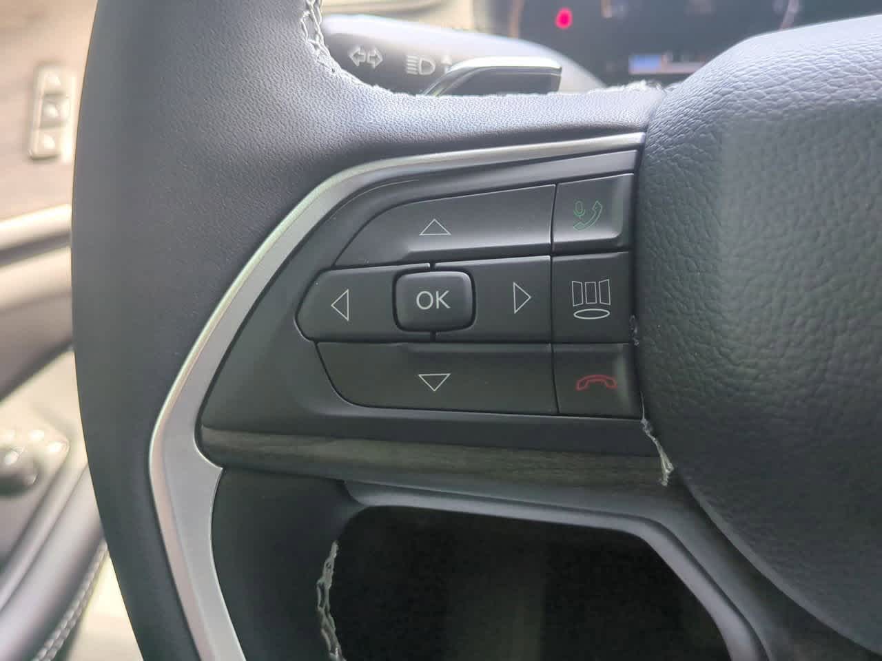 Thumbnail: 2025 Jeep Grand Cherokee - 25