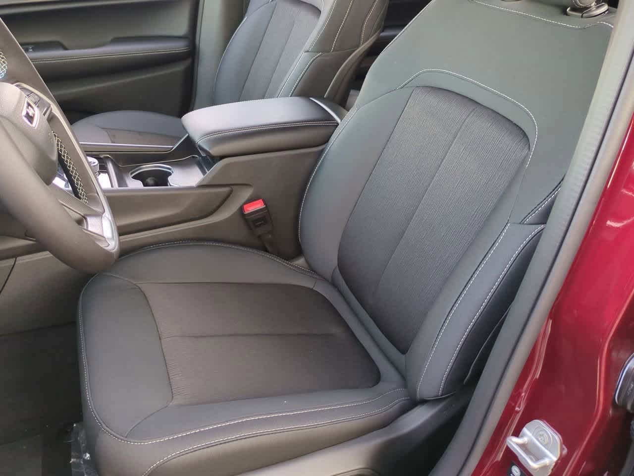 Thumbnail: 2025 Jeep Grand Cherokee L - 17