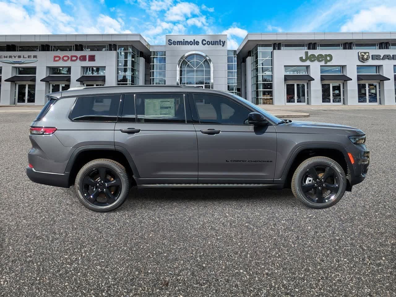 2025 Jeep Grand Cherokee L Limited Edition 9