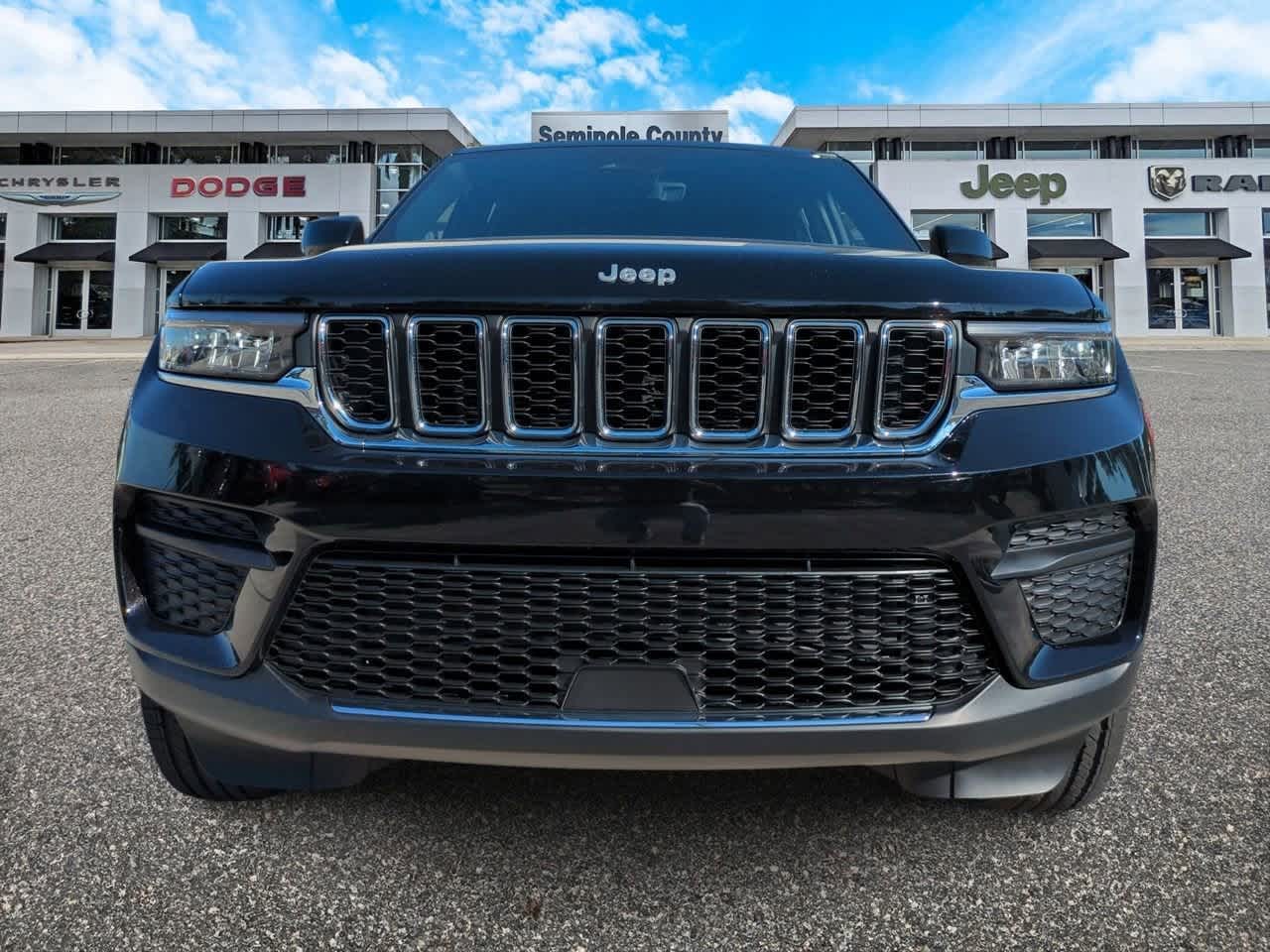 Thumbnail: 2025 Jeep Grand Cherokee - 3