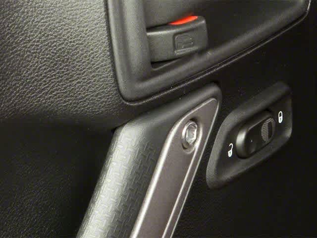 Thumbnail: 2010 Jeep Wrangler - 19