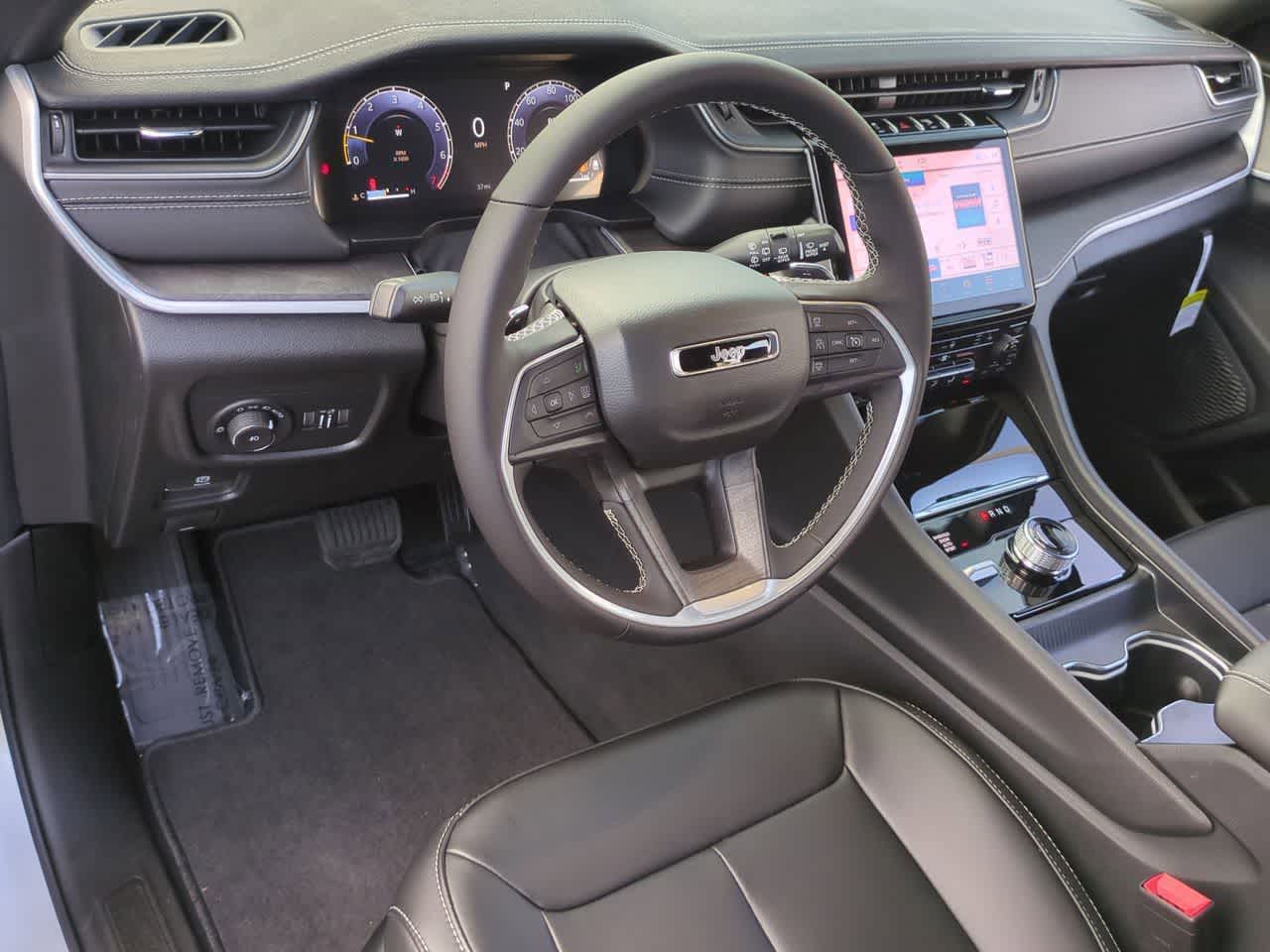 Thumbnail: 2025 Jeep Grand Cherokee L - 10