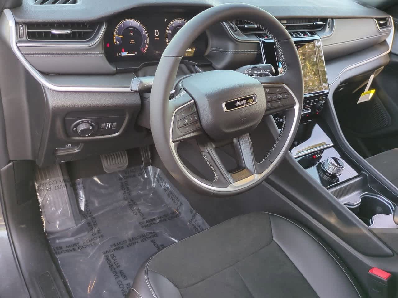 Thumbnail: 2025 Jeep Grand Cherokee - 10