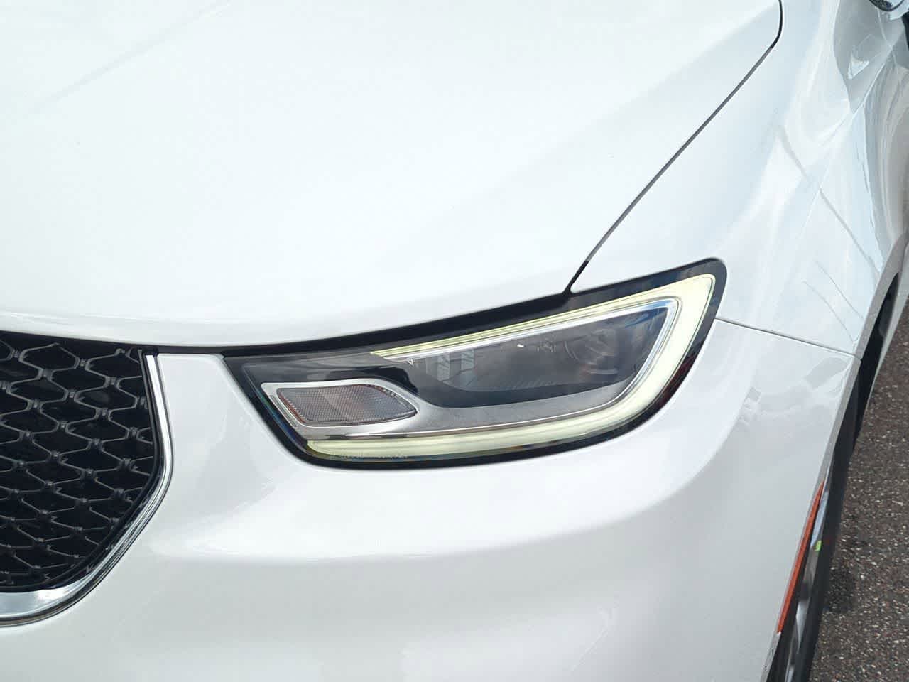 Thumbnail: 2026 Chrysler Pacifica - 11