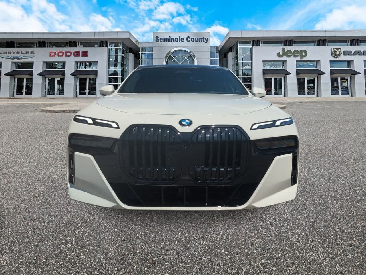 Thumbnail: 2023 BMW 7 Series - 3