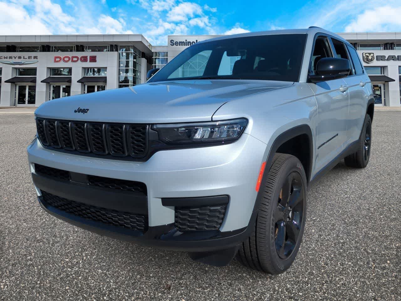 Thumbnail: 2025 Jeep Grand Cherokee L - 4