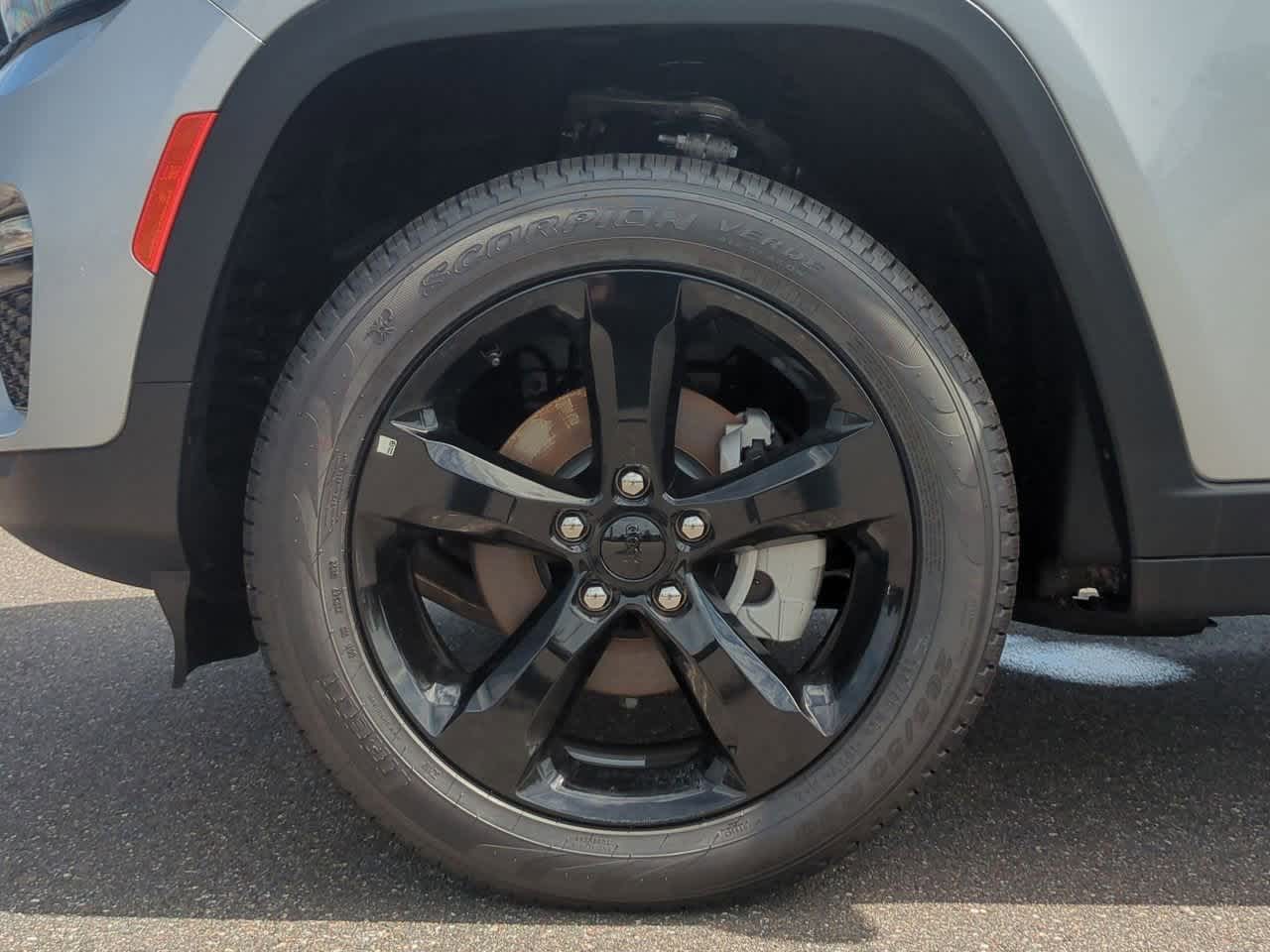 Thumbnail: 2025 Jeep Grand Cherokee - 14