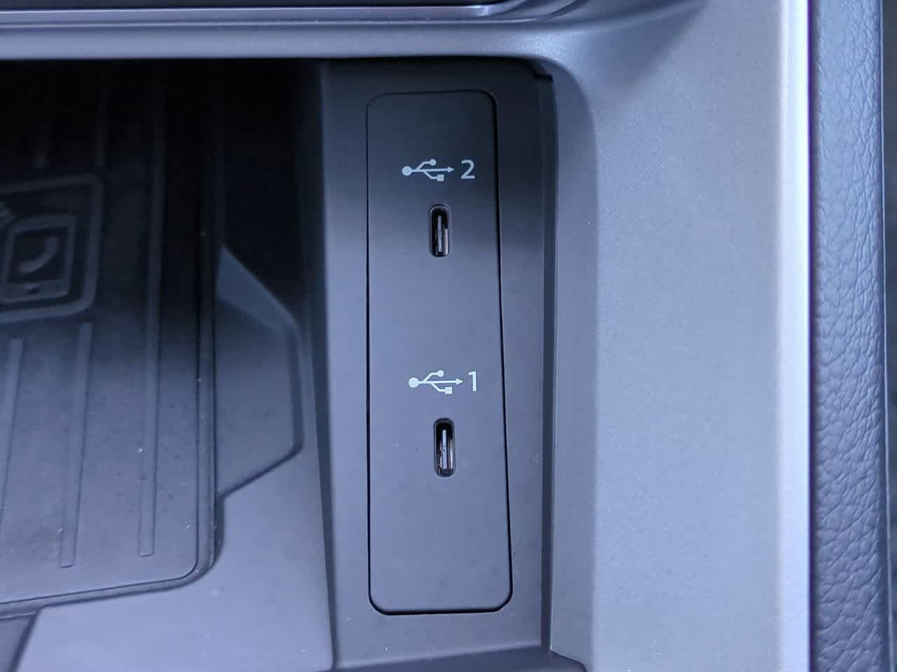 Thumbnail: 2022 Audi Q3 - 32