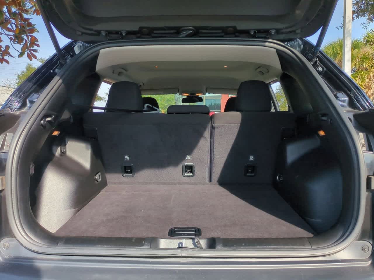 Thumbnail: 2020 Jeep Cherokee - 34