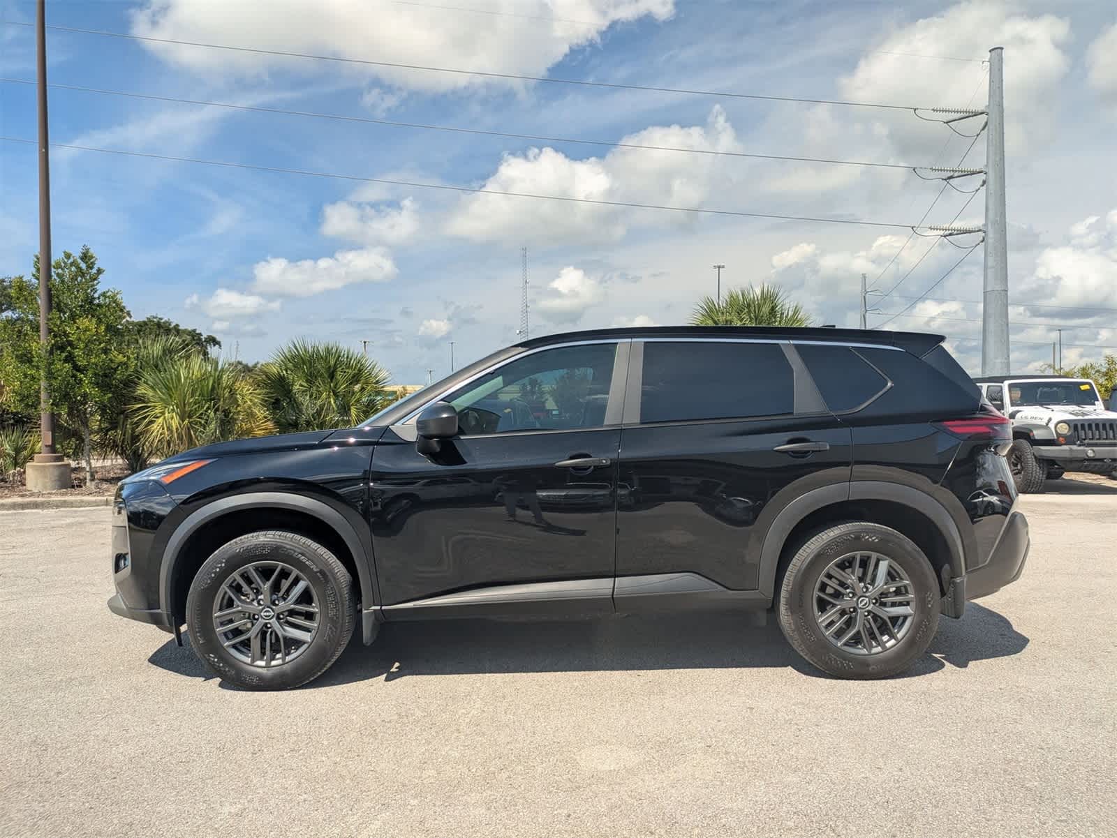 Thumbnail: 2023 Nissan Rogue - 7