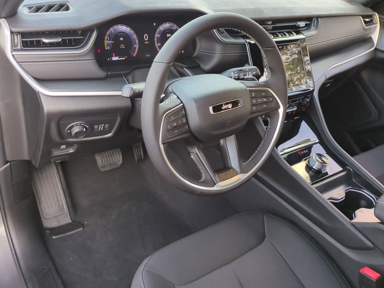 Thumbnail: 2025 Jeep Grand Cherokee - 10