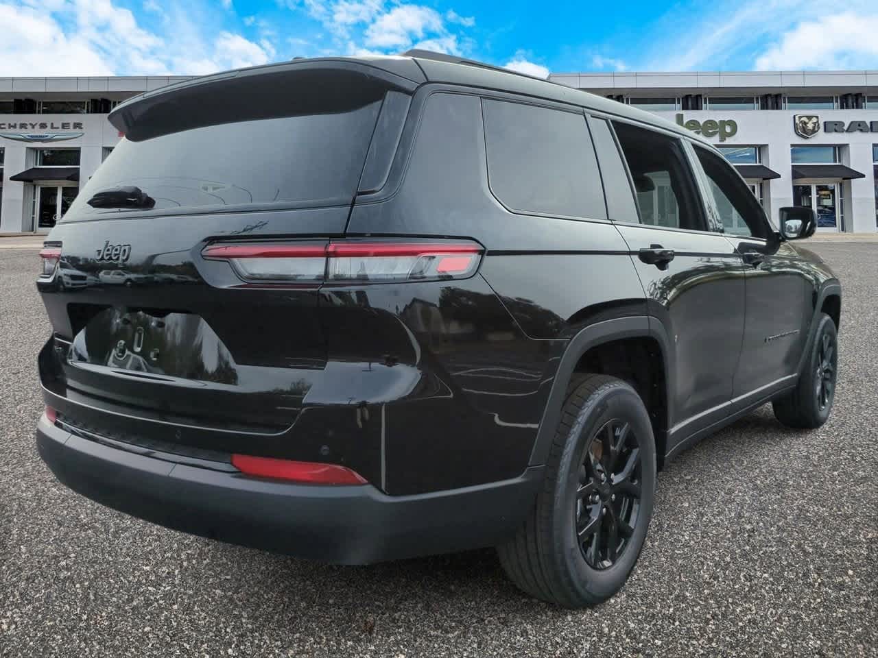 Thumbnail: 2025 Jeep Grand Cherokee L - 8