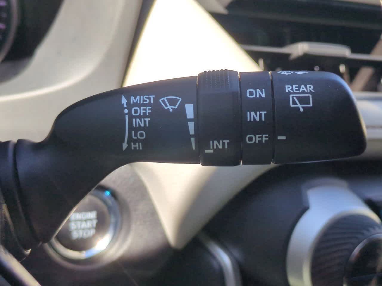 Thumbnail: 2019 Toyota RAV4 - 27