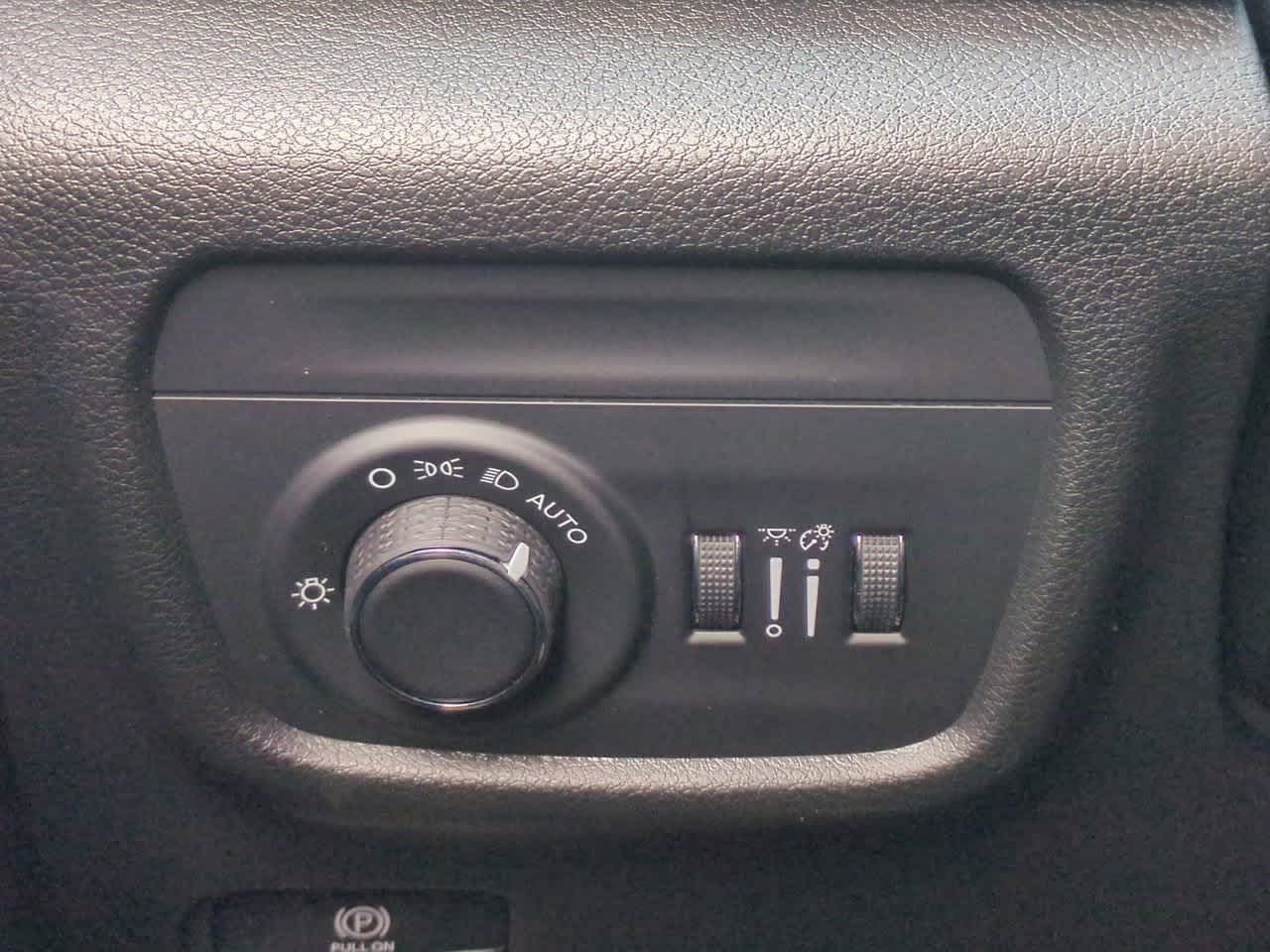 Thumbnail: 2025 Jeep Grand Cherokee - 18