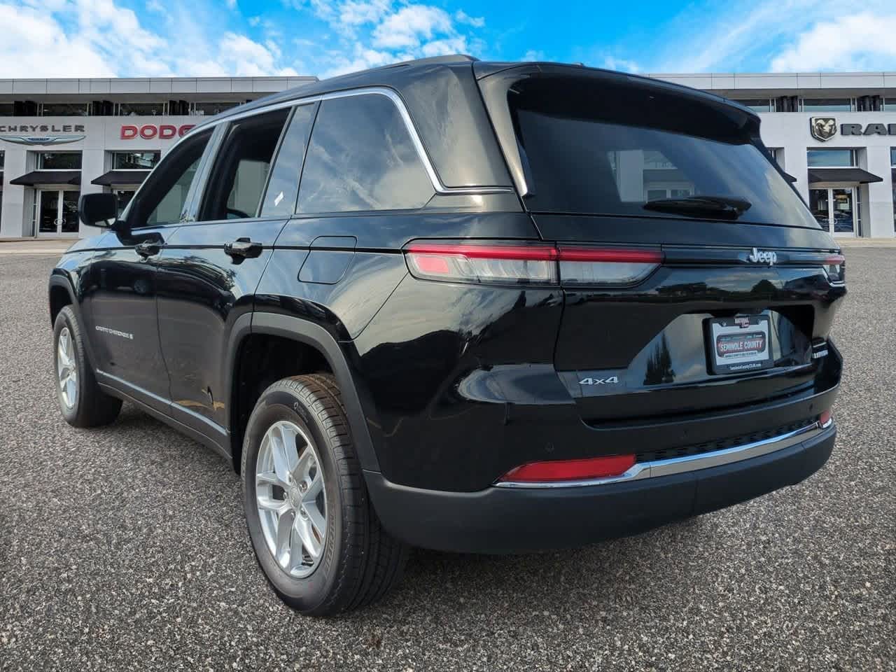 Thumbnail: 2025 Jeep Grand Cherokee - 6