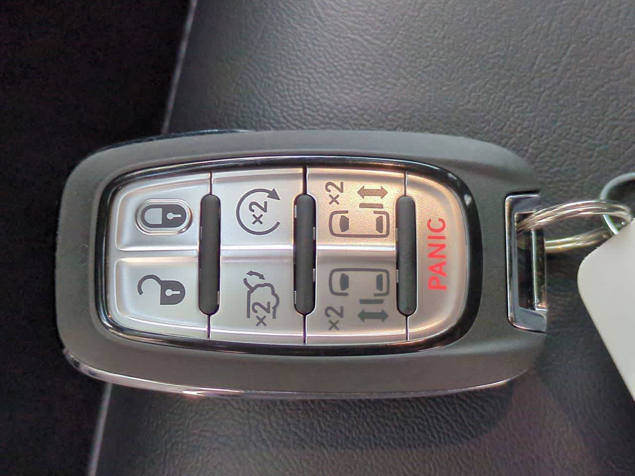 Thumbnail: 2026 Chrysler Voyager - 34