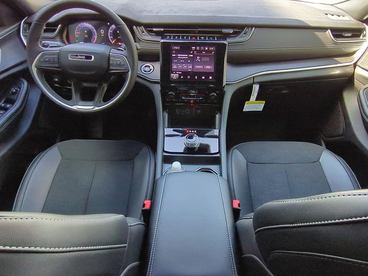 Thumbnail: 2025 Jeep Grand Cherokee L - 16