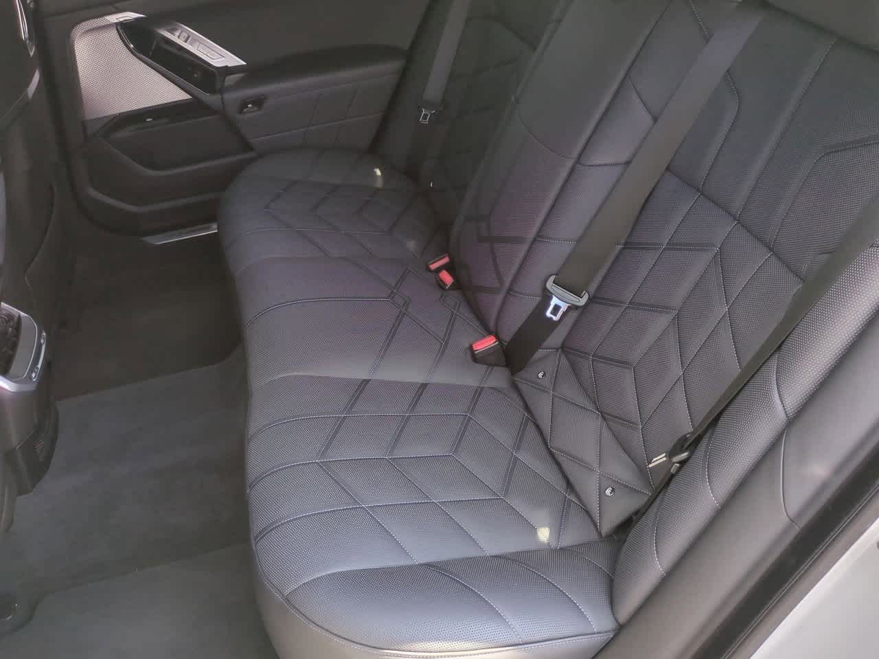 Thumbnail: 2023 BMW 7 Series - 21