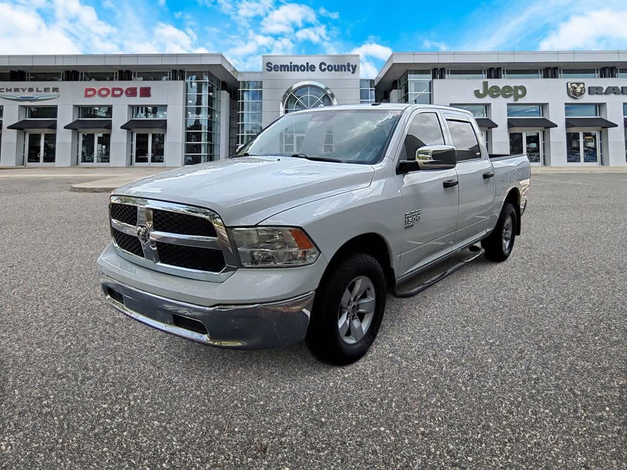 Thumbnail: 2021 RAM 1500 Classic - 4